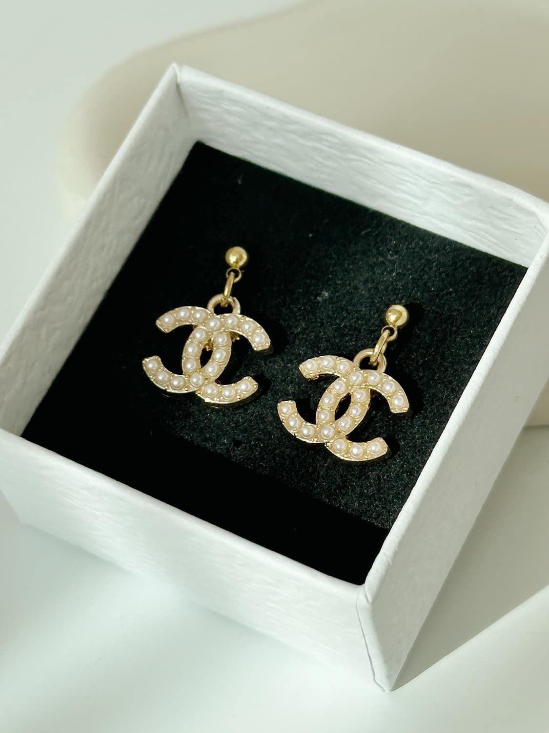 샤넬 진주로고 드롭 업사이클링 귀걸이 상품이미지4