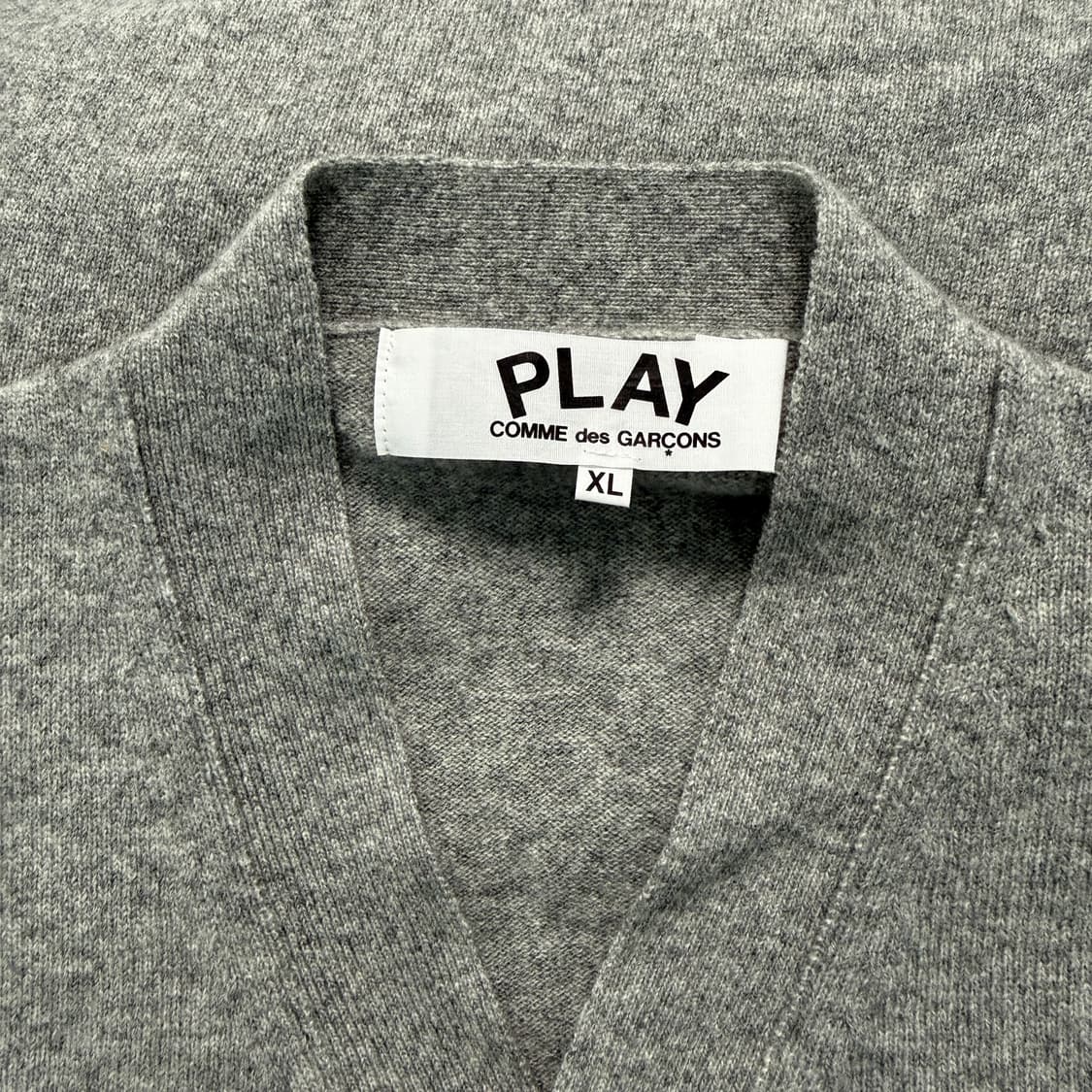 XL) 매장 정품) 새상품) 플레이 꼼데가르송 블랙 하트 니트 가디건 그 상품이미지2