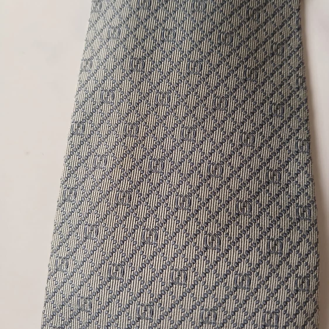 구찌 실크 그레이 로고 자카드 넥타이 9.6cm B등급 A19137
 상품이미지7