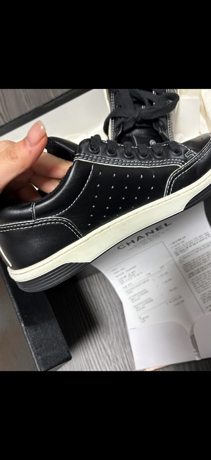 [36.5] 샤넬 백로고 블랙 레더 스니커즈 백화점 풀셋 상품이미지4