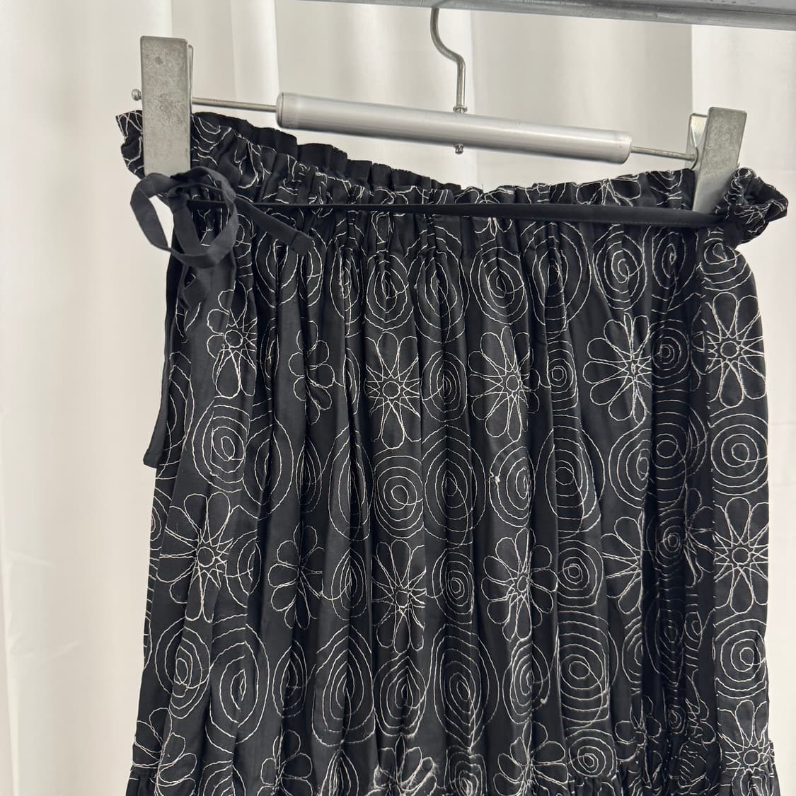 이세이 미야케 FETE 엠브로이더리 플리츠 스커트 상품이미지7