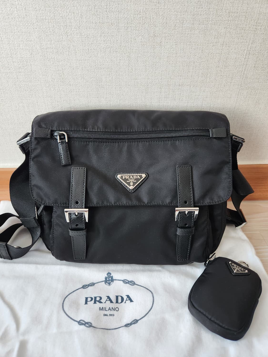 (새상품)프라다 리나일론 숄더백 상품이미지4