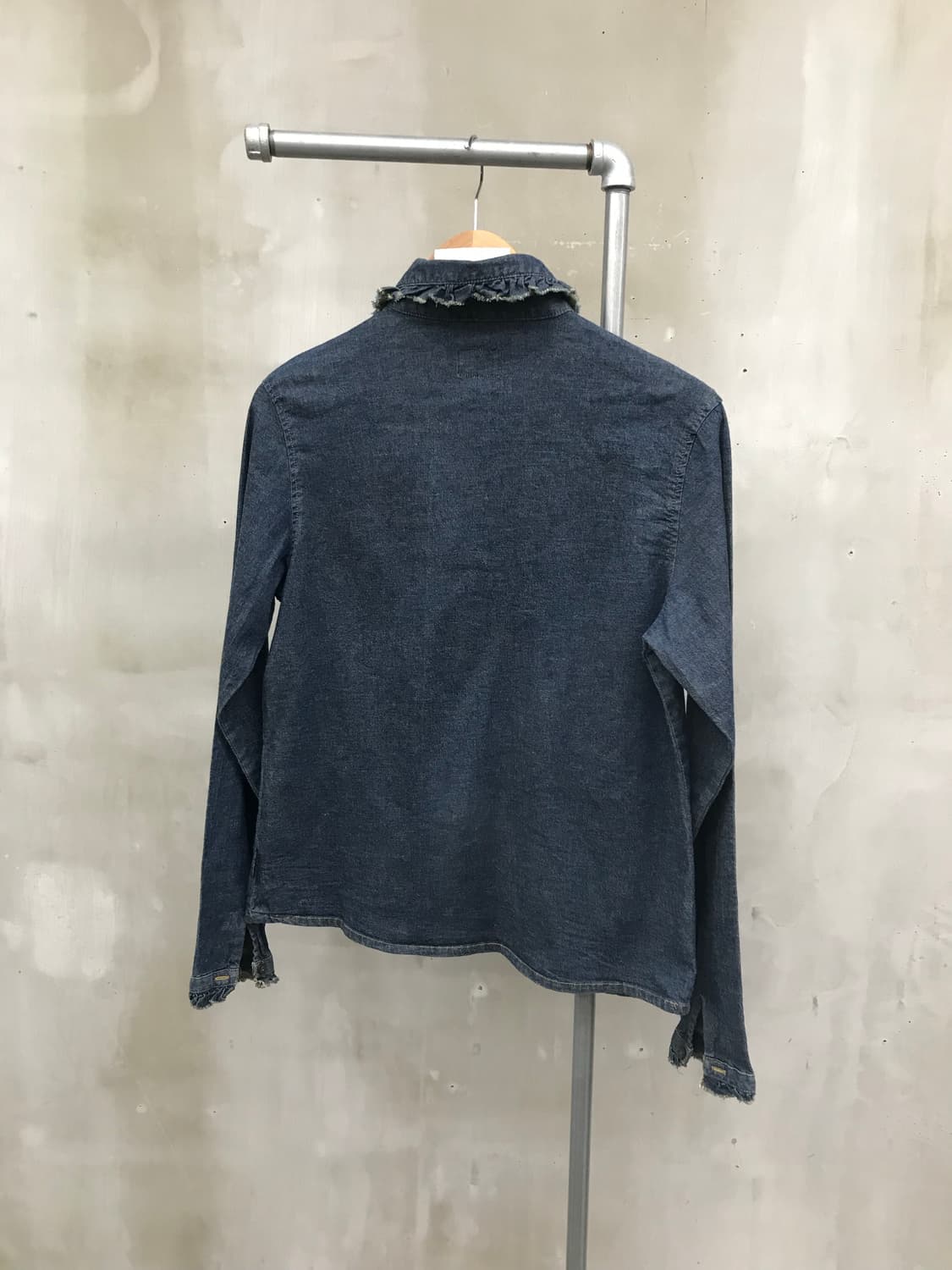 Cosby frill denim shirt 상품이미지10