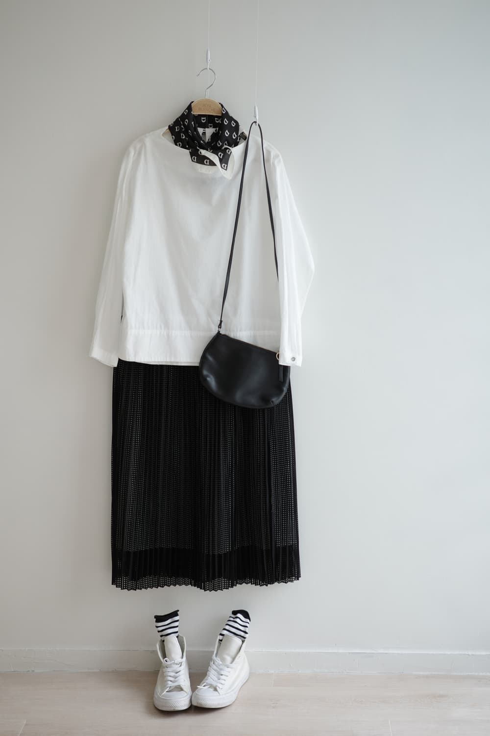 galerie non 
• 화이트 코튼 블라우스 상품이미지2