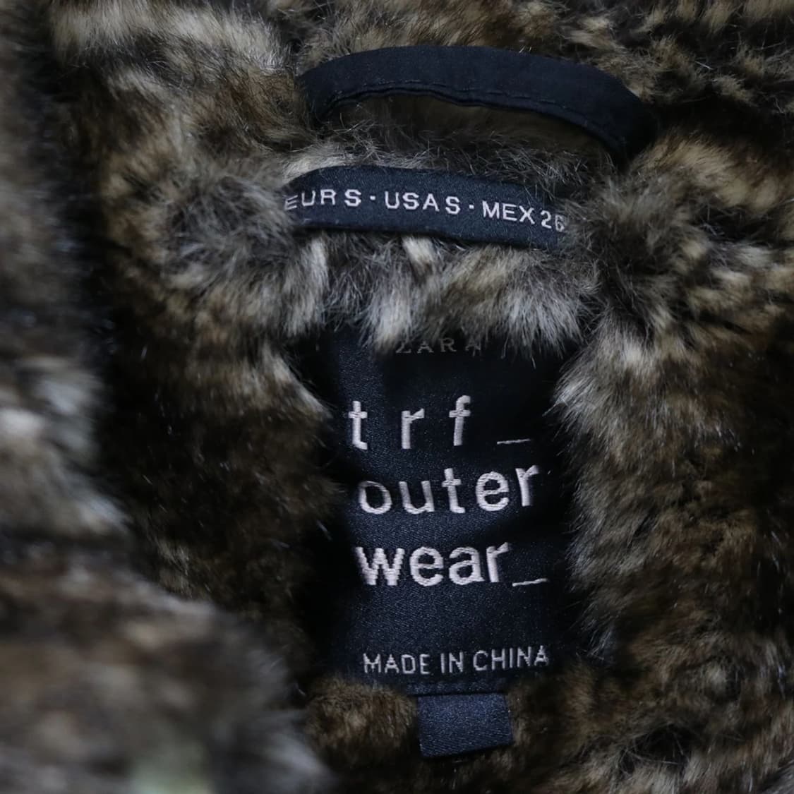 자라 블랙 앞 포켓 패딩 61068 상품이미지7