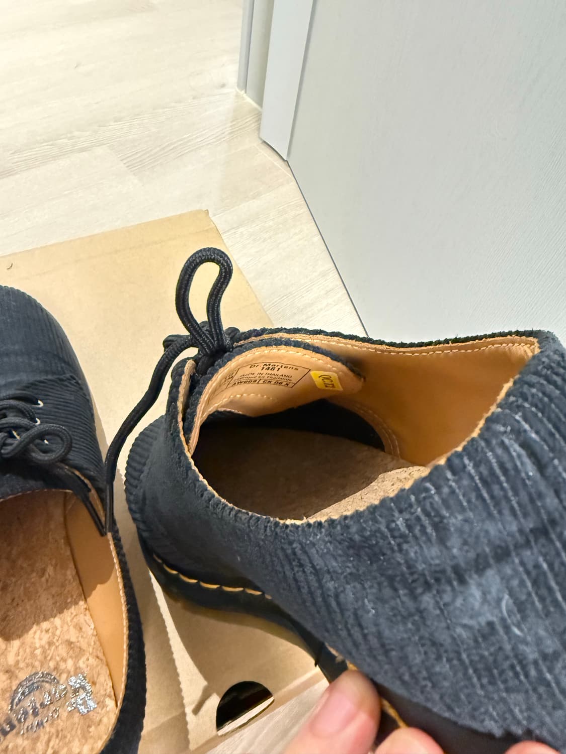 닥터마틴 1461 코듀로이 더비 블랙 280 상품이미지6