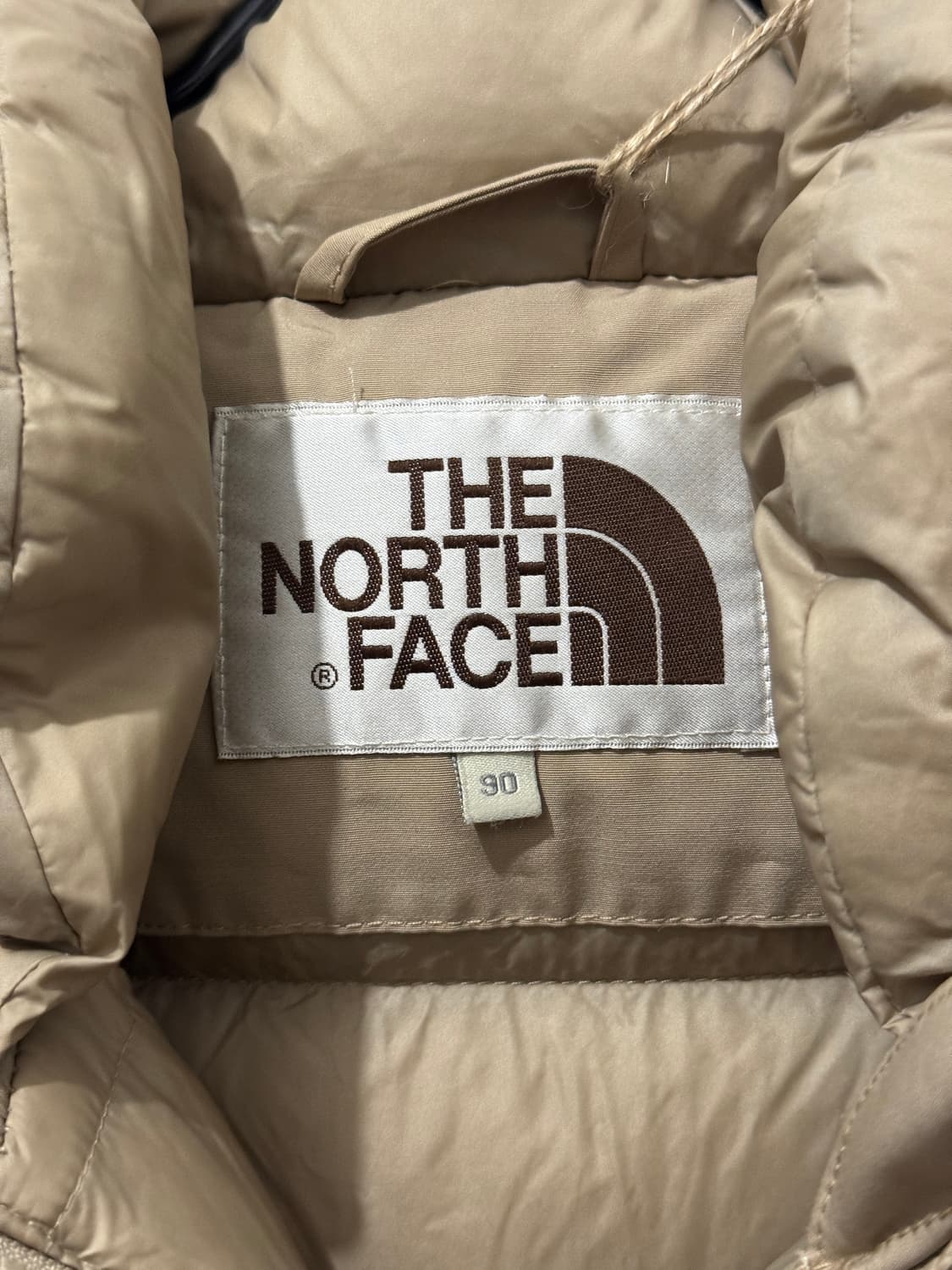 노스페이스 베이지 패딩(90) 상품이미지6