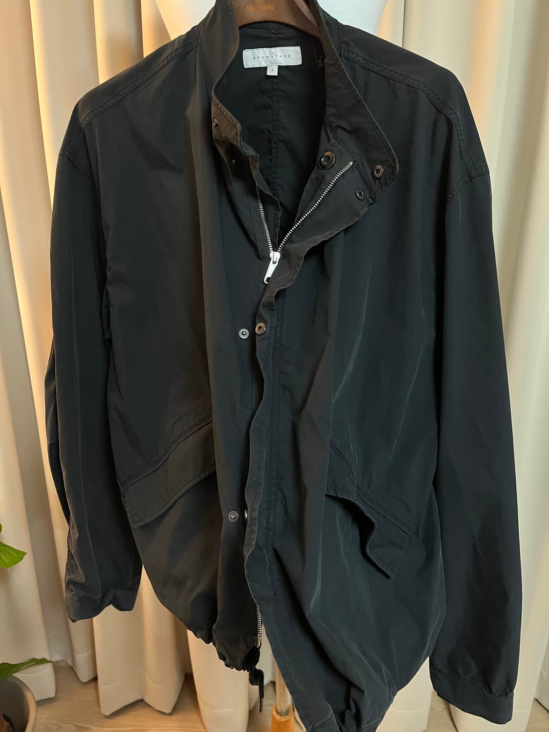 브라운야드 에센셜 숏 자켓 5 블랙 상품이미지3