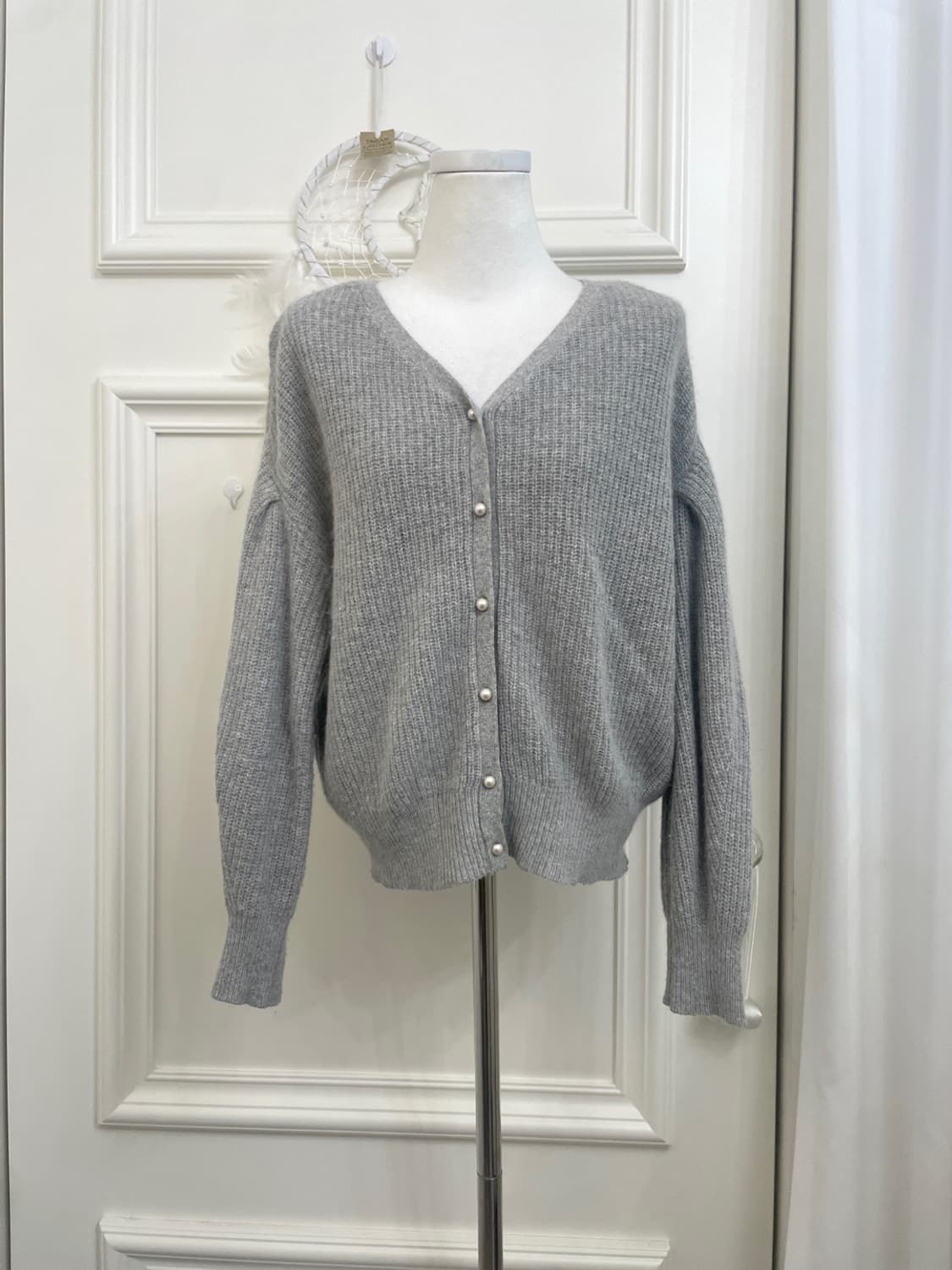 gray pearl button fox angora warm cardig 상품이미지1
