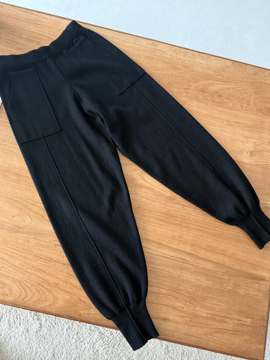 플리츠미 블랙 포켓 니트 조거팬츠 상품이미지3