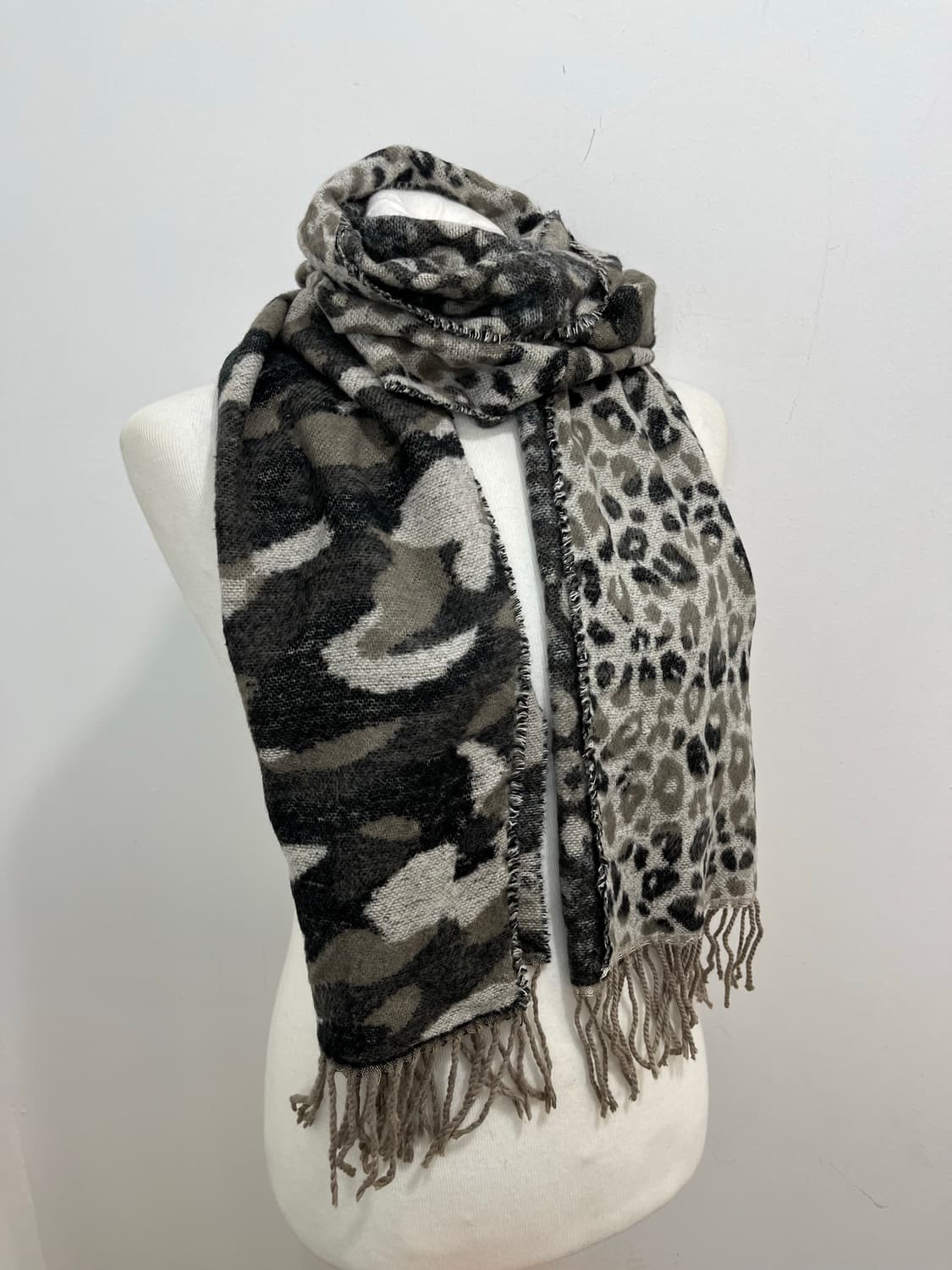 일본 빈티지 갸루 레오파드 믹스 패턴 테슬 머플러 상품이미지6
