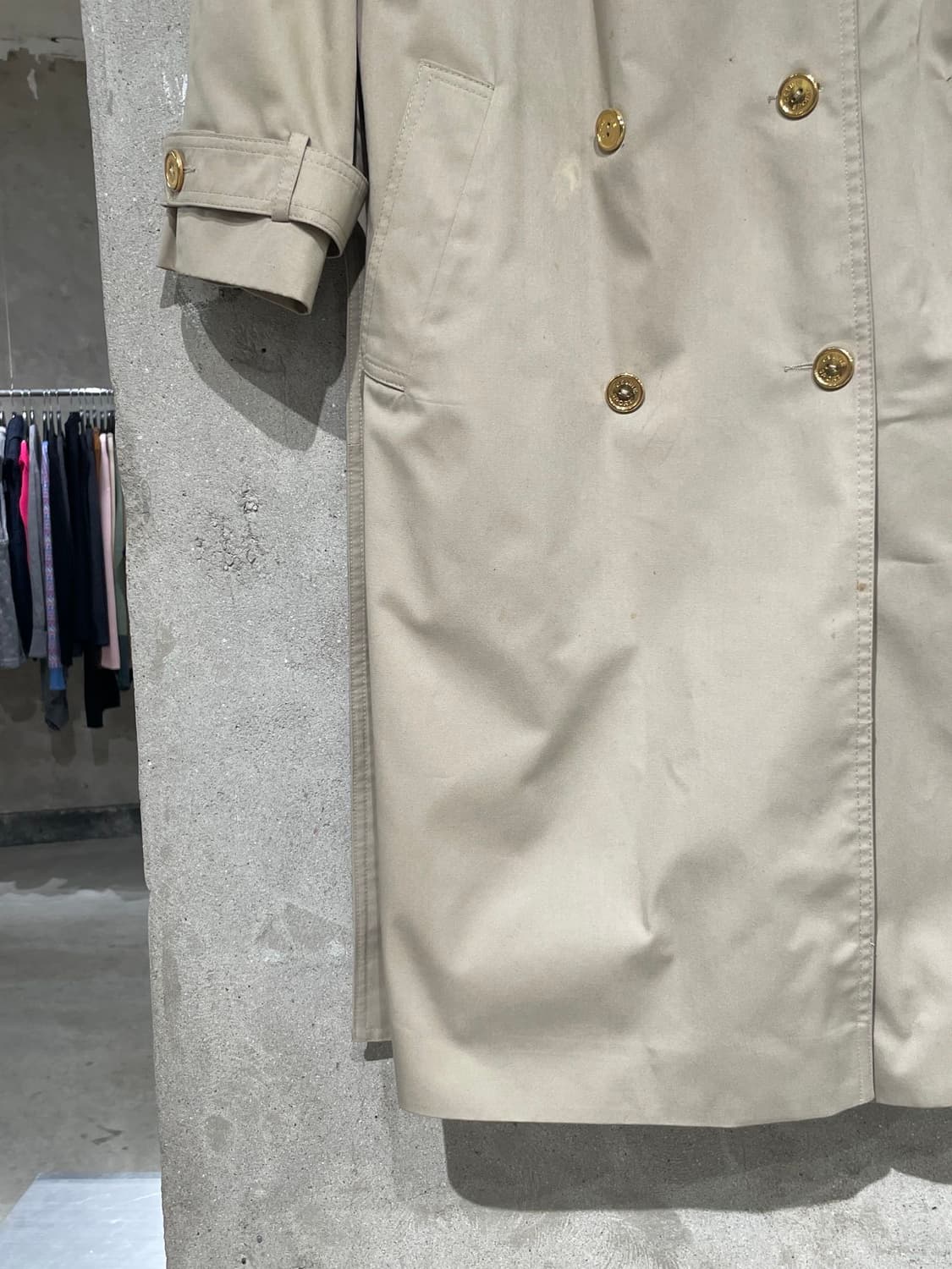 올드 셀린느 라이트 베이지 금장 버튼 트렌치 코트 상품이미지4