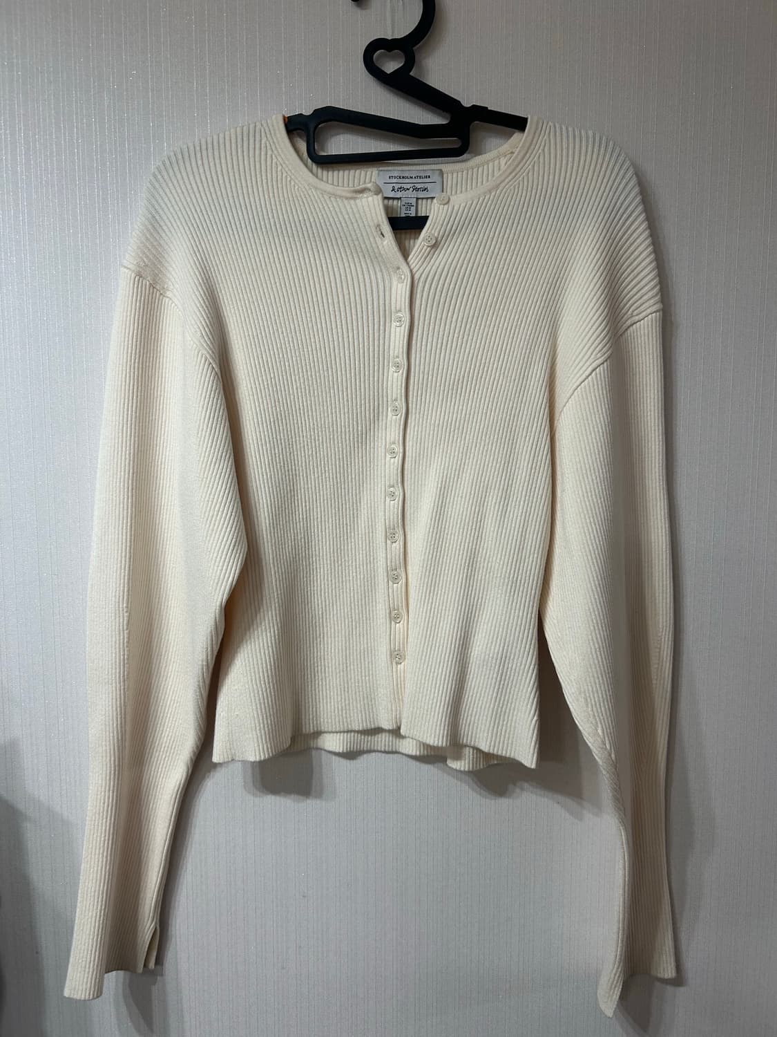 앤아더스토리즈 립 니트 가디건 화이트 상품이미지3