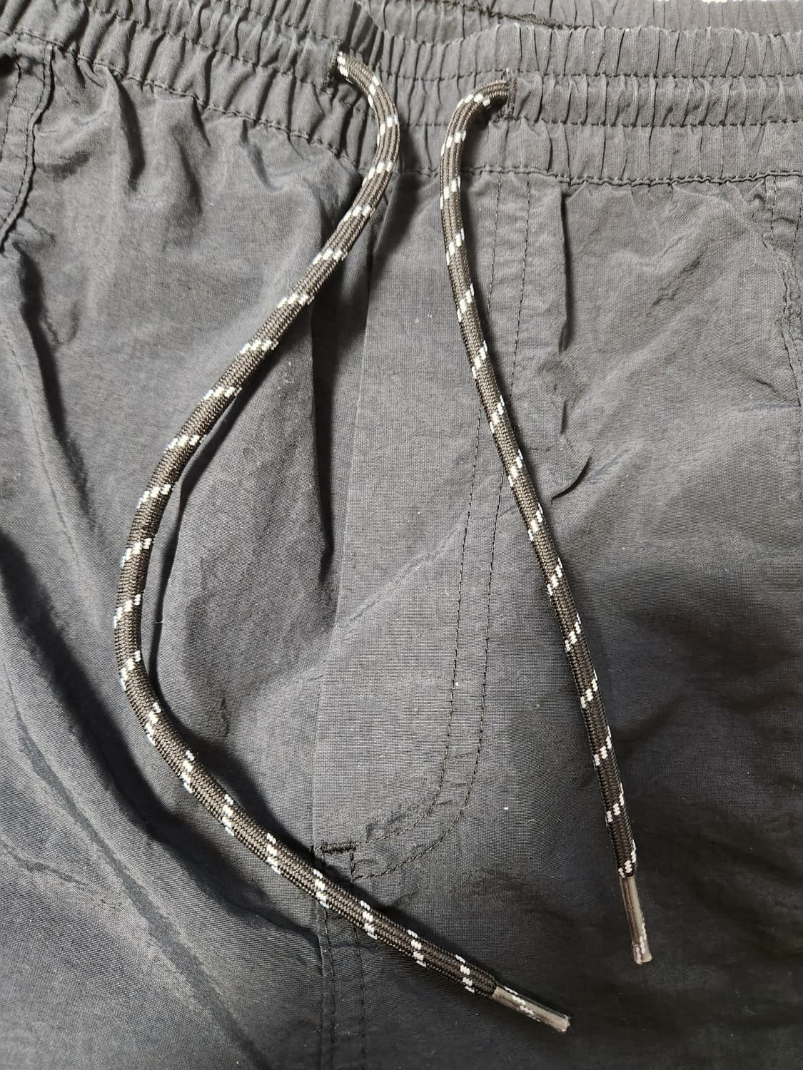 코드그라피 나이론 밴딩 반바지 사이즈L

세탁으로 인한 사용감 외에 오염 상품이미지5