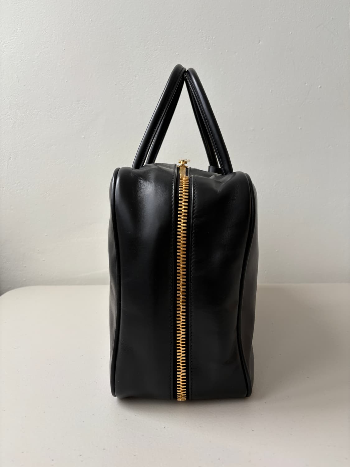 미우미우 보백 블랙 라지 상품이미지3