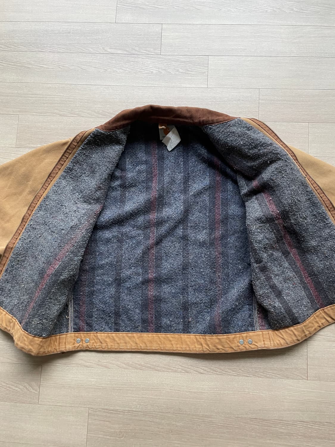 칼하트 J01 BRN 브라운 디트로이트 자켓 상품이미지6