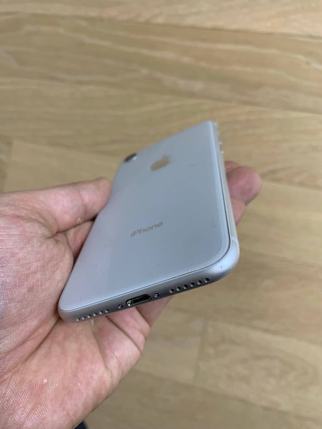 아이폰8실버64GB 상품이미지4