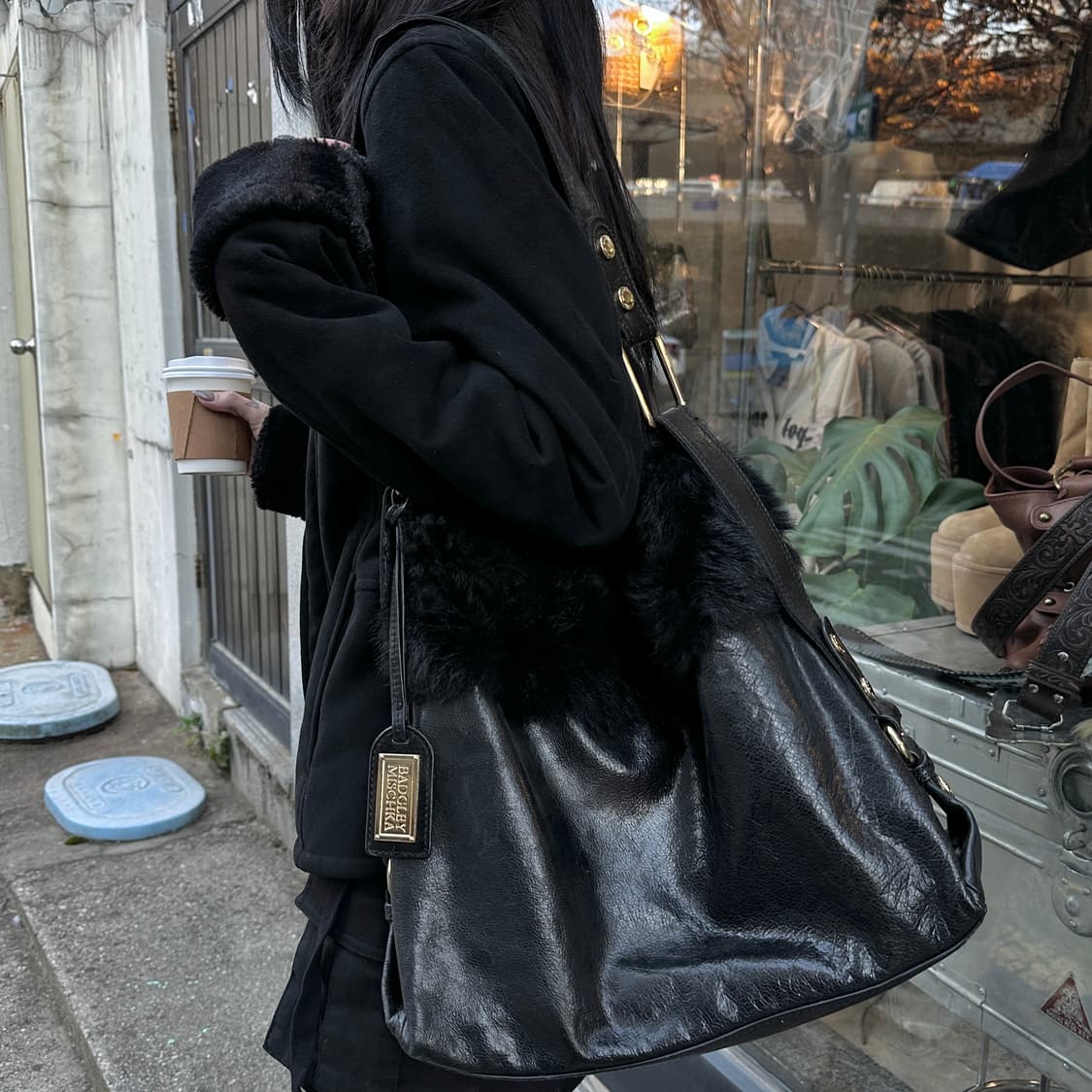 00s 배즐리 미슈카 퍼 & 가죽 백 상품이미지9