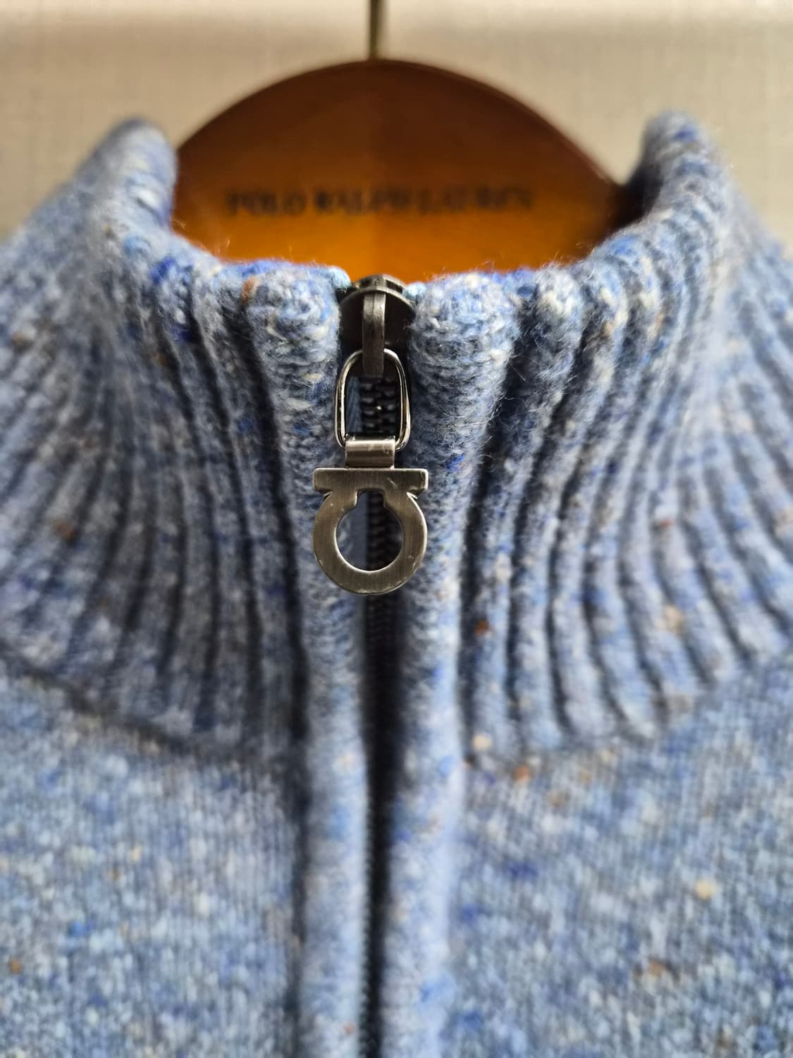 M/100) 페라가모 울 캐시미어 혼방 니트 집업 팝니다 상품이미지3