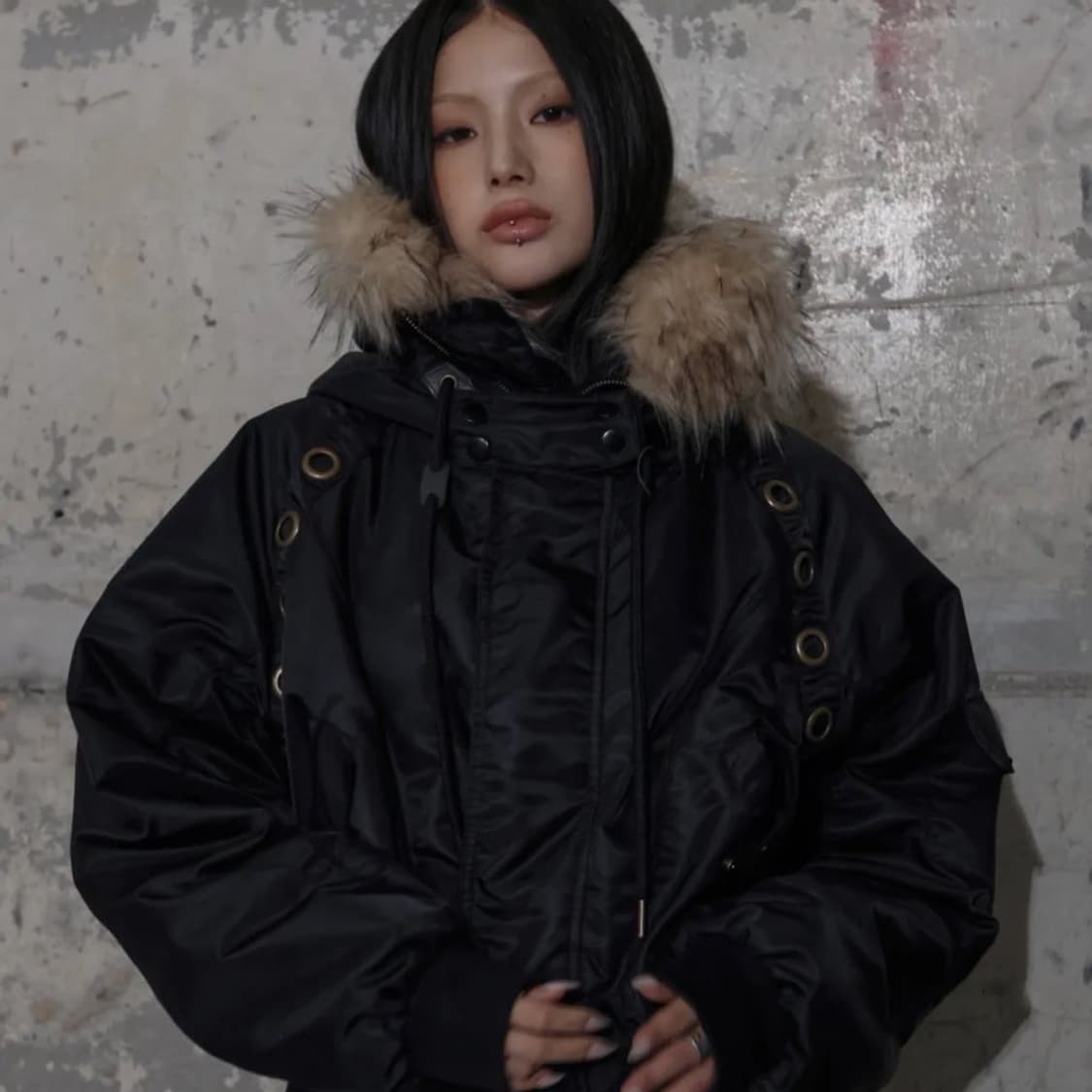 팬시클럽 아일렛 퍼 ma-1 구합니다 상품이미지1