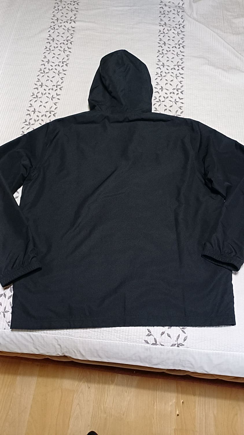 언더아머 얇은바람막이 빅사이즈120 가슴70 기장79 상품이미지5