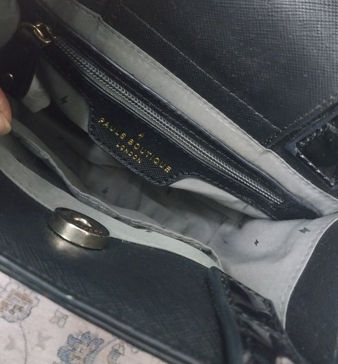 폴스부띠끄 에나멜 크로스백 상품이미지6