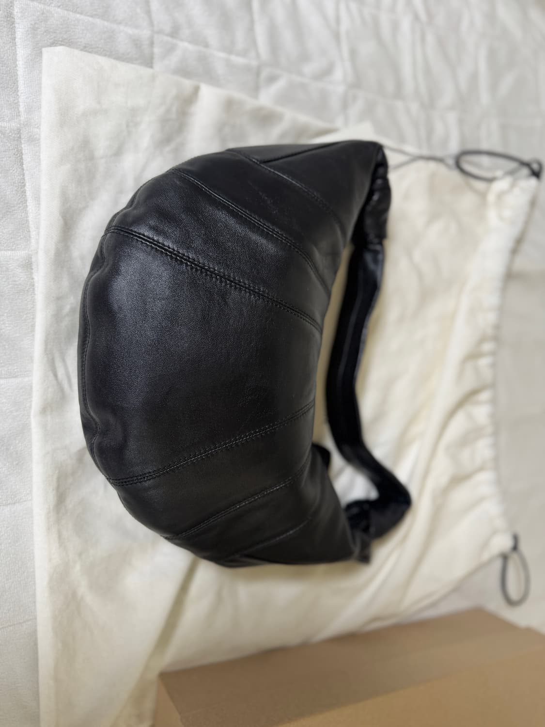 르메르 포춘백 소프트 나파 레더 블랙 라지 상품이미지2