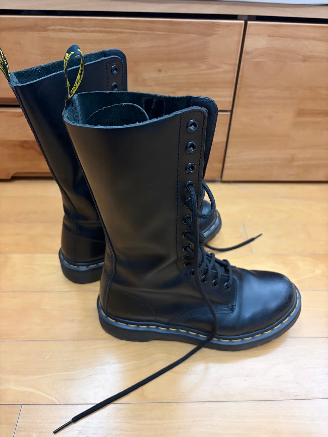 닥터마틴 1914 14홀 230 상품이미지3