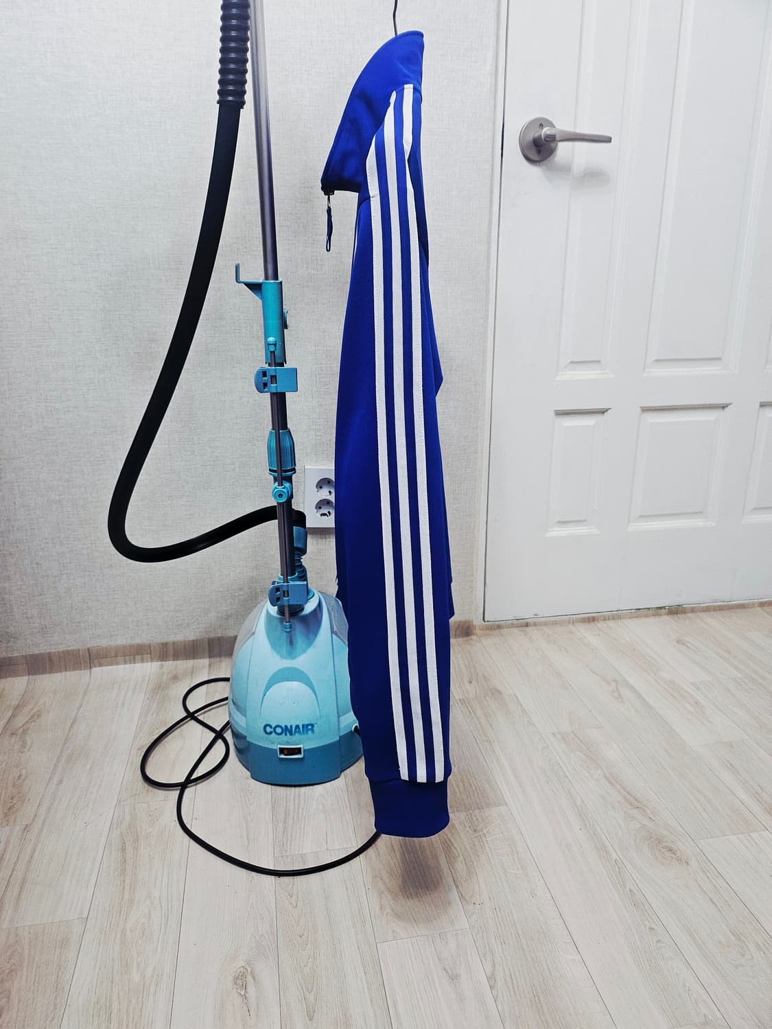 (110)2XL ☆초대장급☆ 아디다스 에센셜 [파흰] 트랙탑져지 상품이미지4