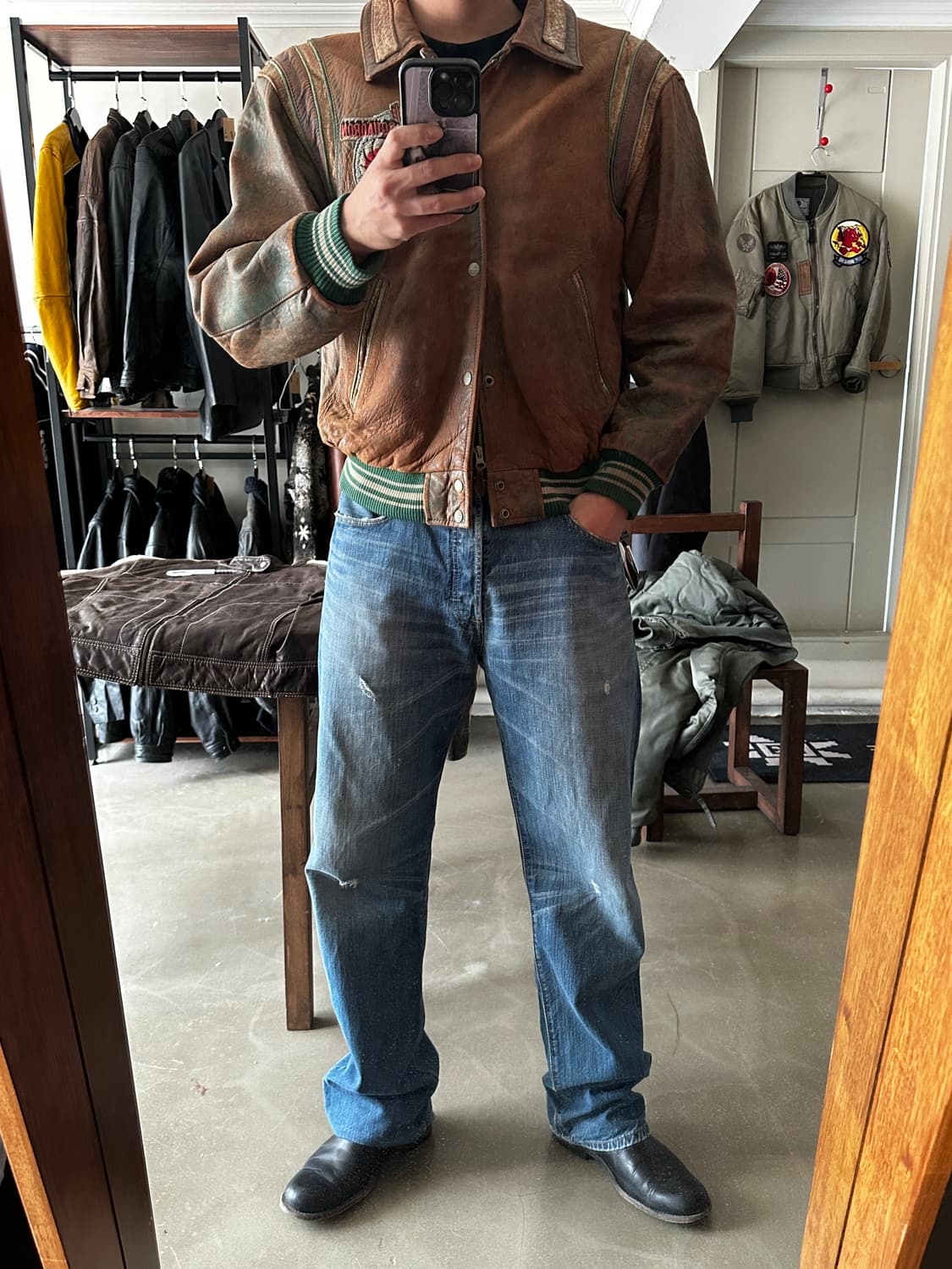 90s Avirex 아비렉스 스톤워싱 레더 바시티 자켓 상품이미지6