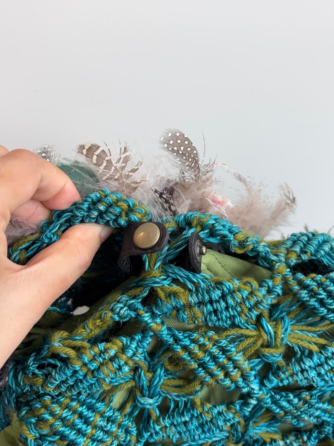 그린 보헤미안 코사지 니트 파우치 백 상품이미지8