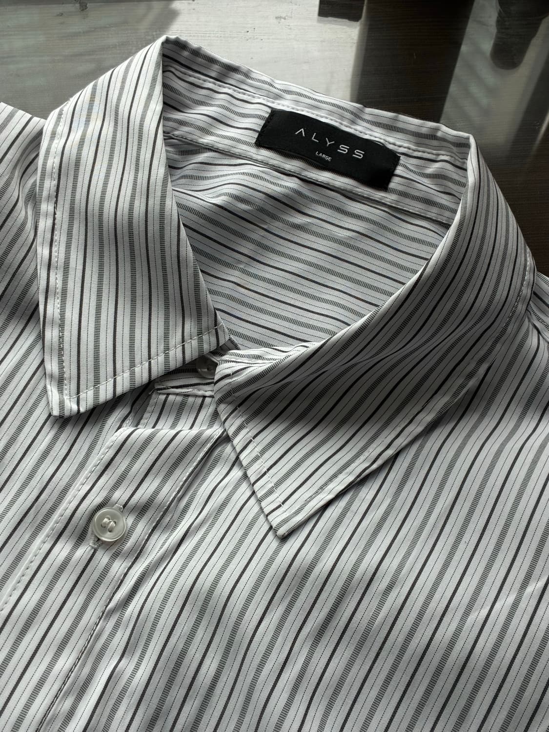 (L) 알리스 포인티드 실키 스트라이프 셔츠 [화이트] 판매 상품이미지10