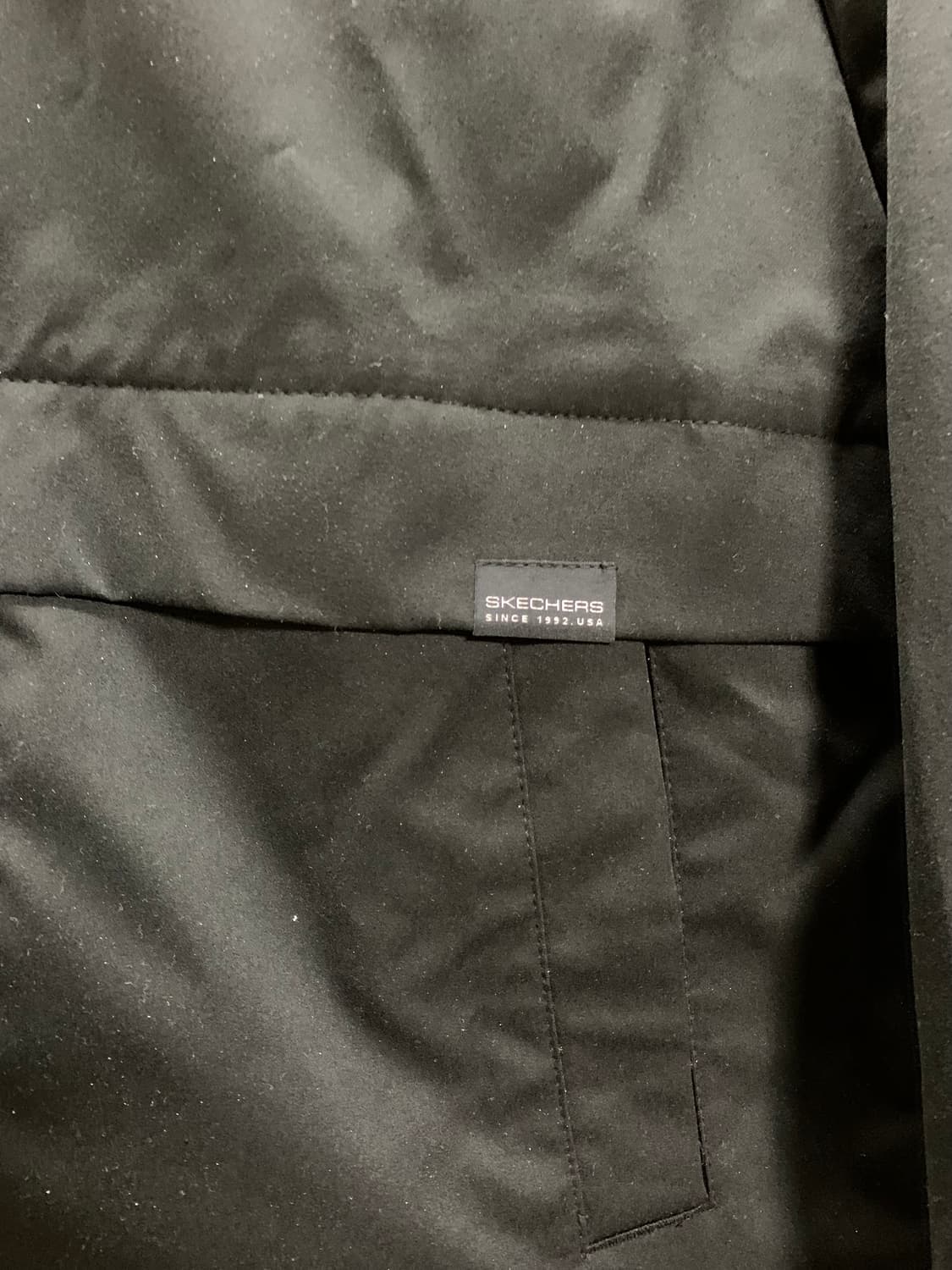 스케쳐스 블랙 후드 바람막이 자켓 상품이미지5