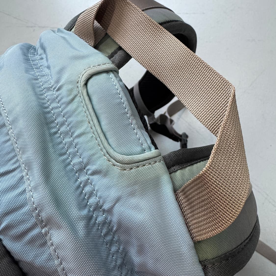 노스페이스 고프코어 하늘색 테크니컬 백팩 상품이미지6