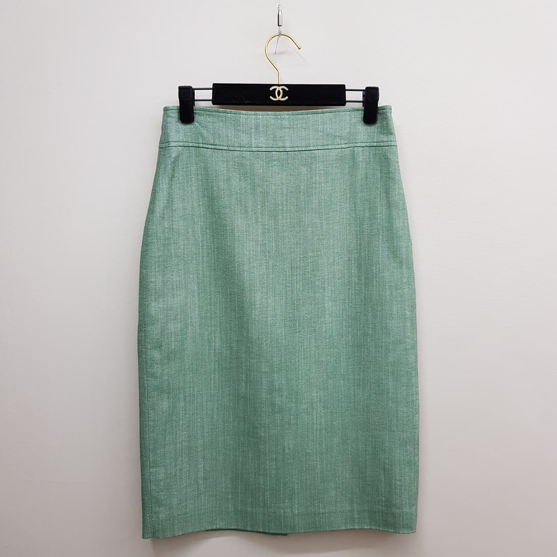 모조에스핀 2024 밑단 스릿 미디 스커트 M사이즈 상품이미지1