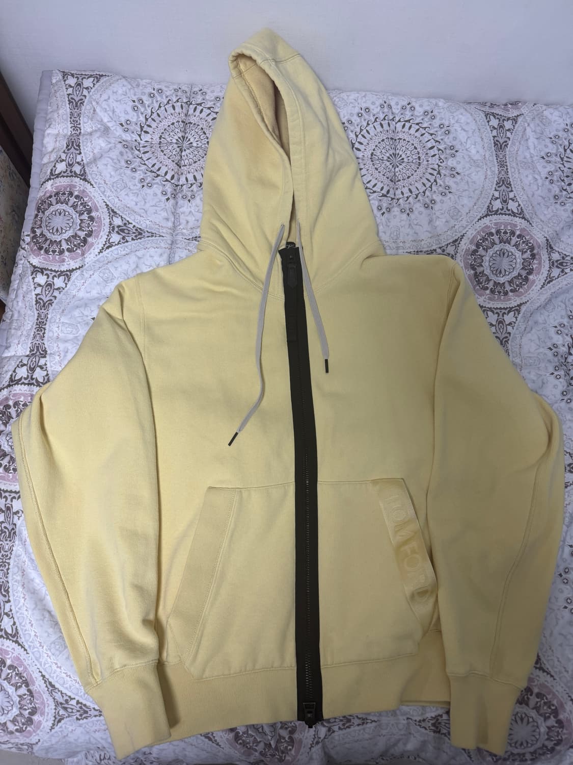 톰포드 로고 스웨트 후드집업티셔츠 상품이미지1