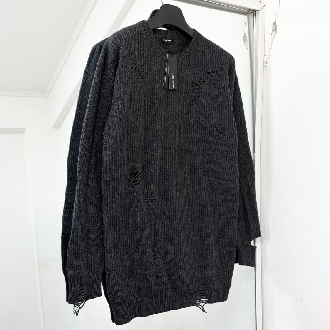 (새상품) 디젤 K-LOL 풀오버 데미지 니트 상품이미지4