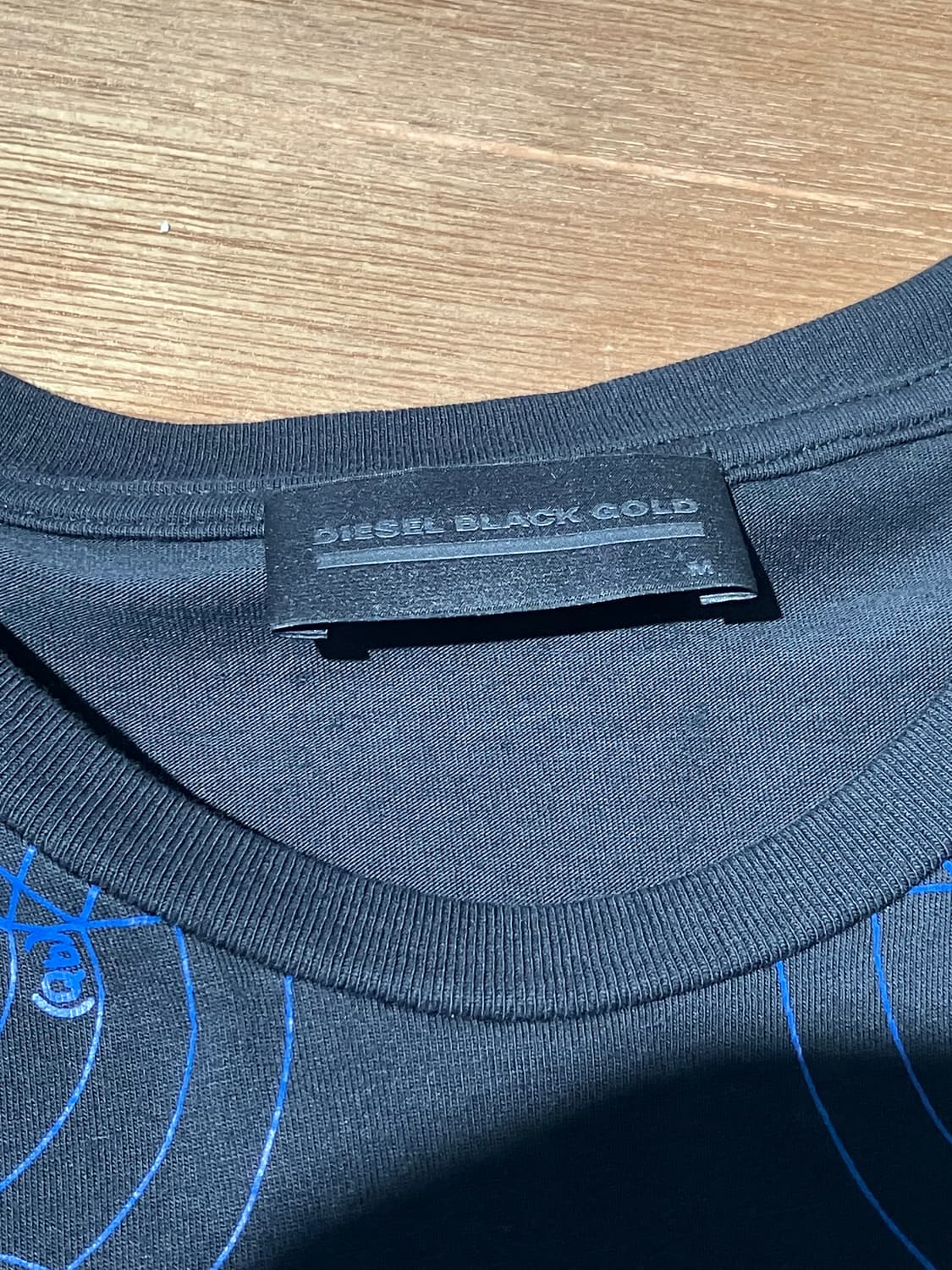 Diesel 블루 라인 아트 기하학 반팔 티셔츠 상품이미지3