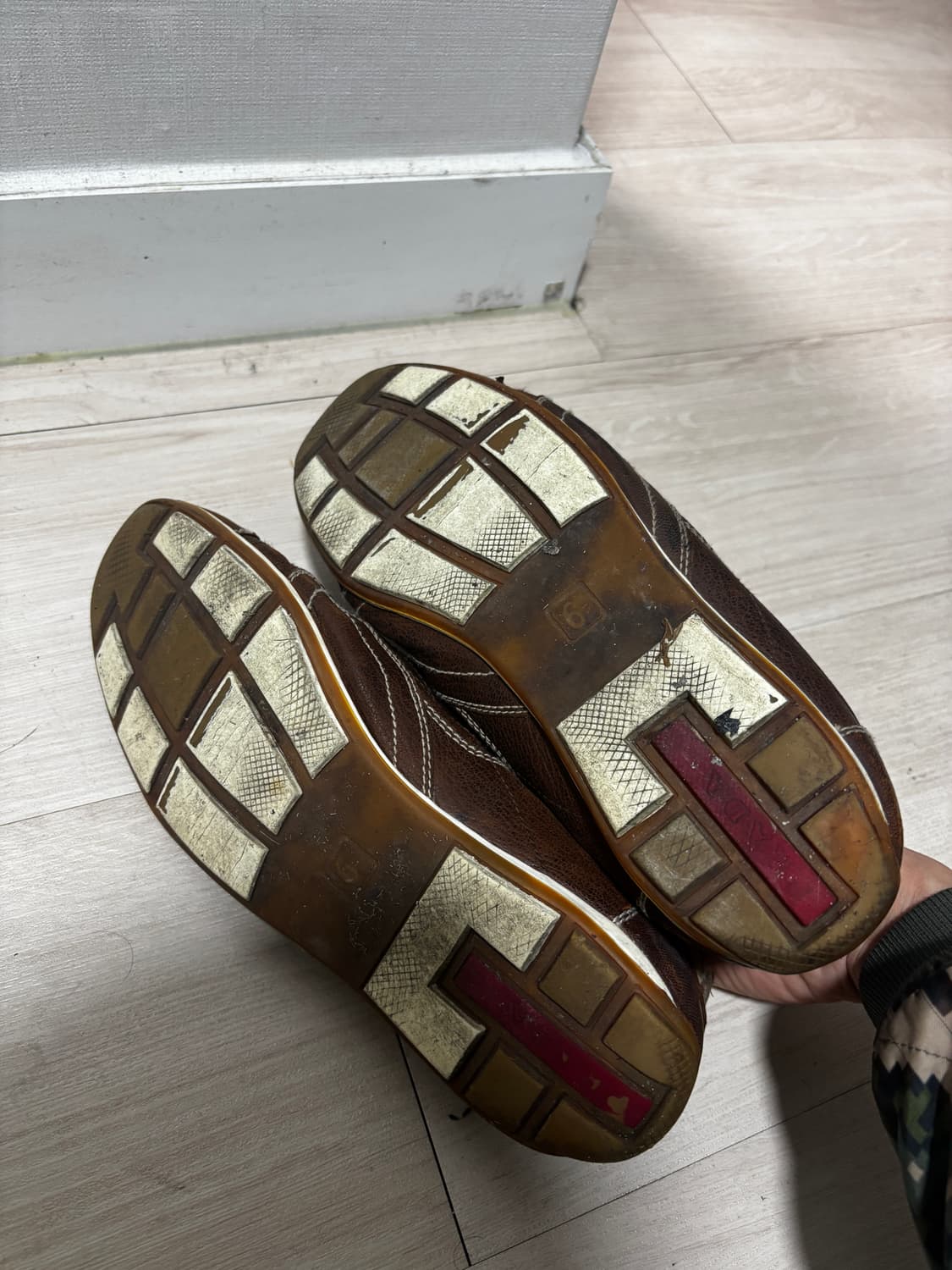 프라다 빈티지 레더스니커즈 250~255 상품이미지4