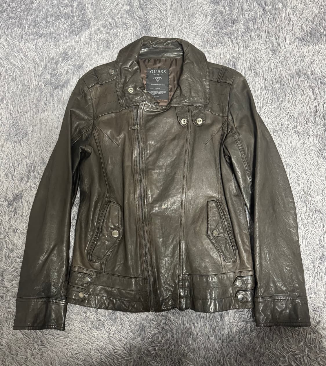 Guess 하이넥 사선 집업 램스킨 자켓 상품이미지2