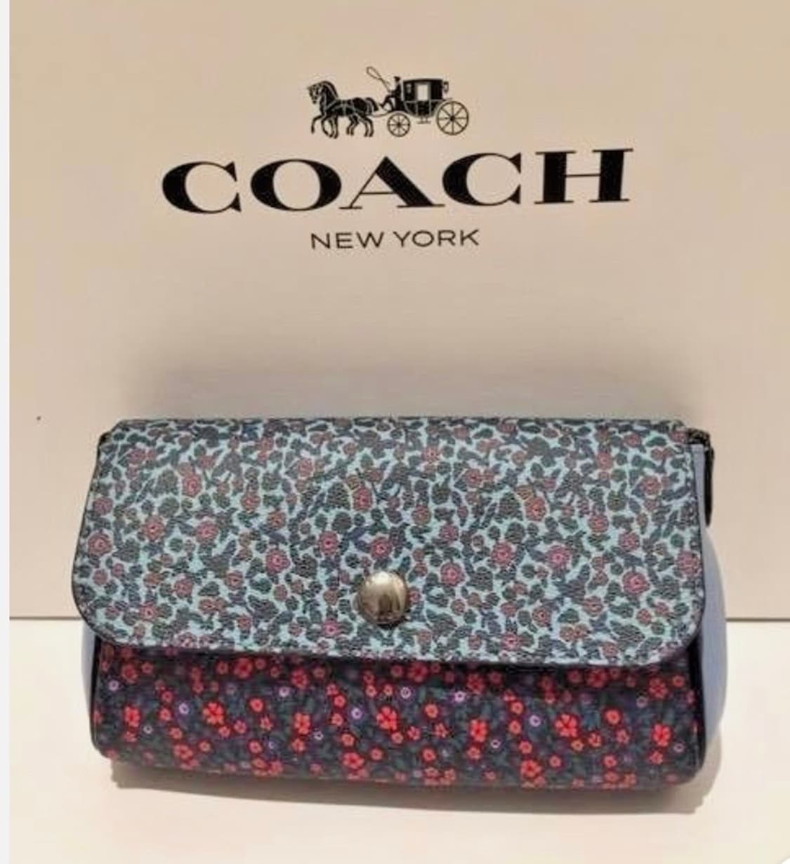 코치(Coach)의 플로럴 프린트 리버서블 크로스백  상품이미지10