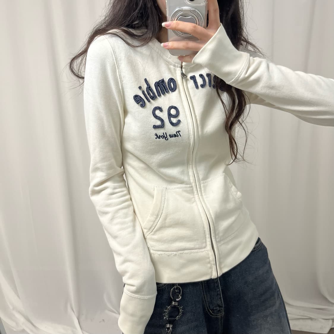 Abercrombie white zip-up 상품이미지3