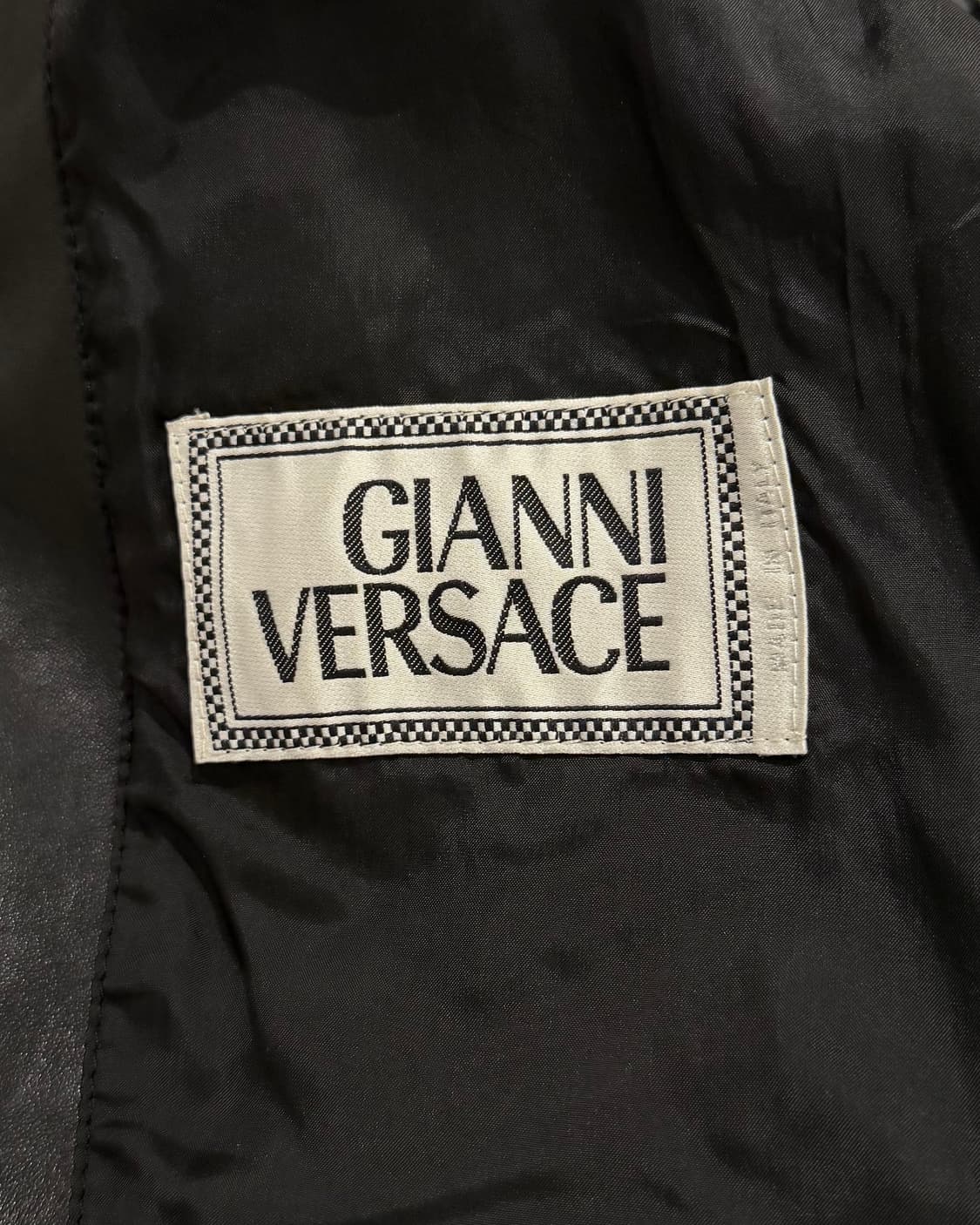 지아니 베르사체 블랙 SS92 스터드 장식 골드 메탈릭 크롭 자켓 상품이미지7