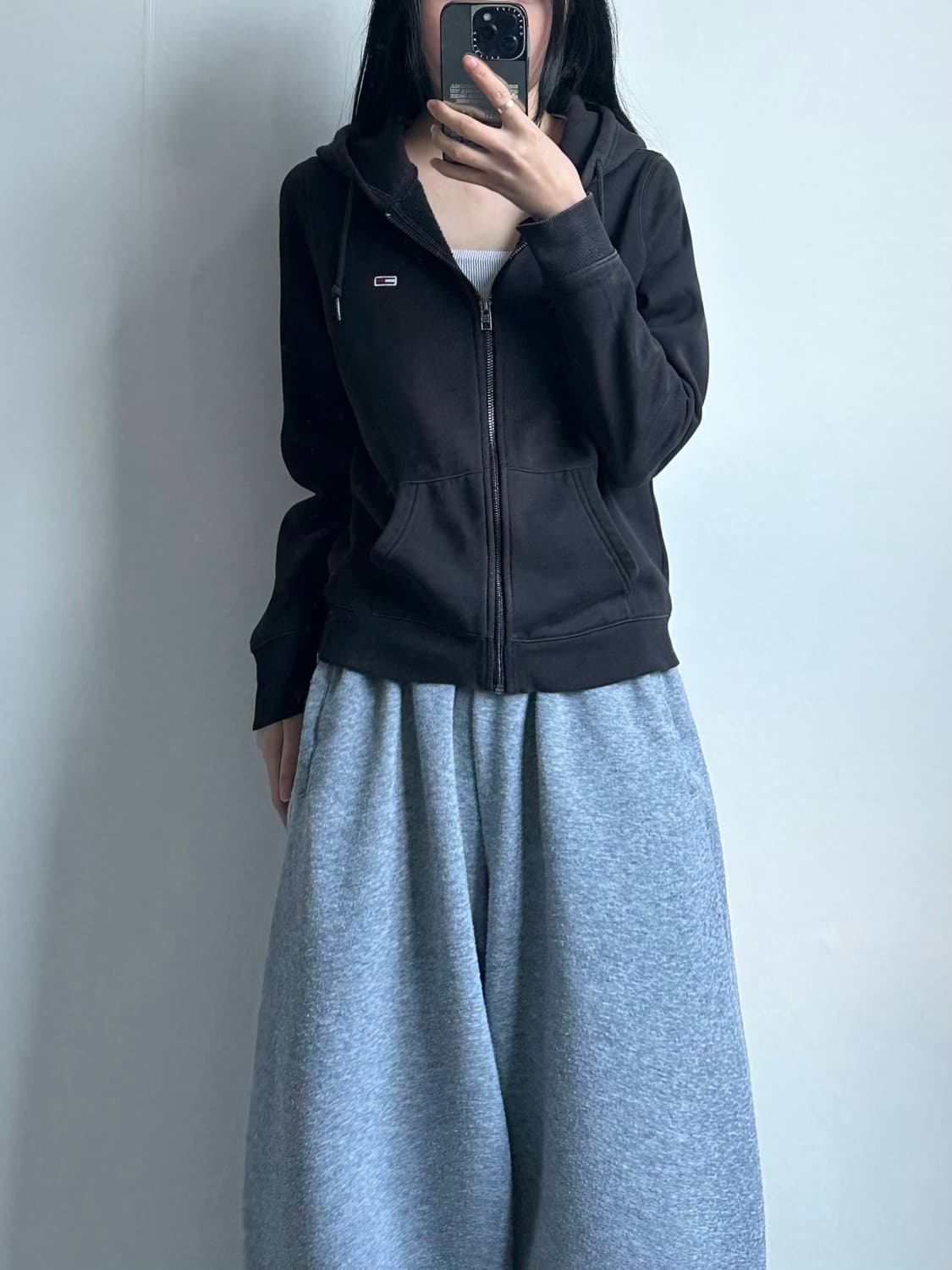 타미힐피거 자수로고 블랙 후드집업 상품이미지1