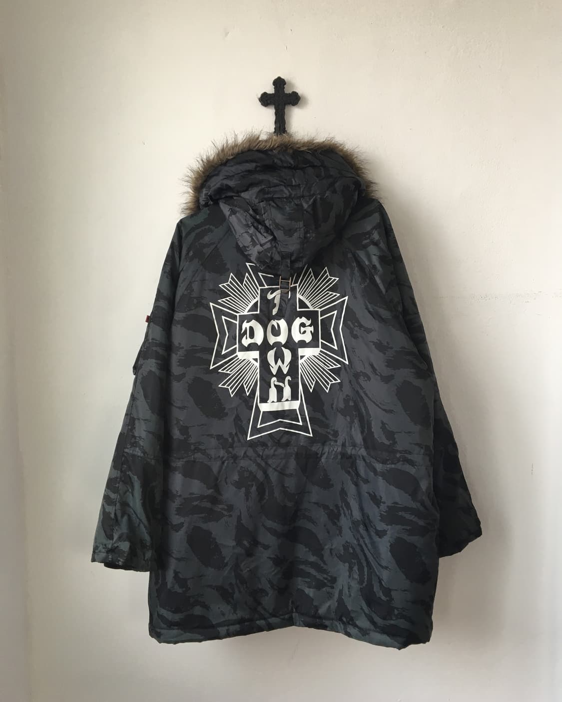 Dog town jumper 상품이미지1