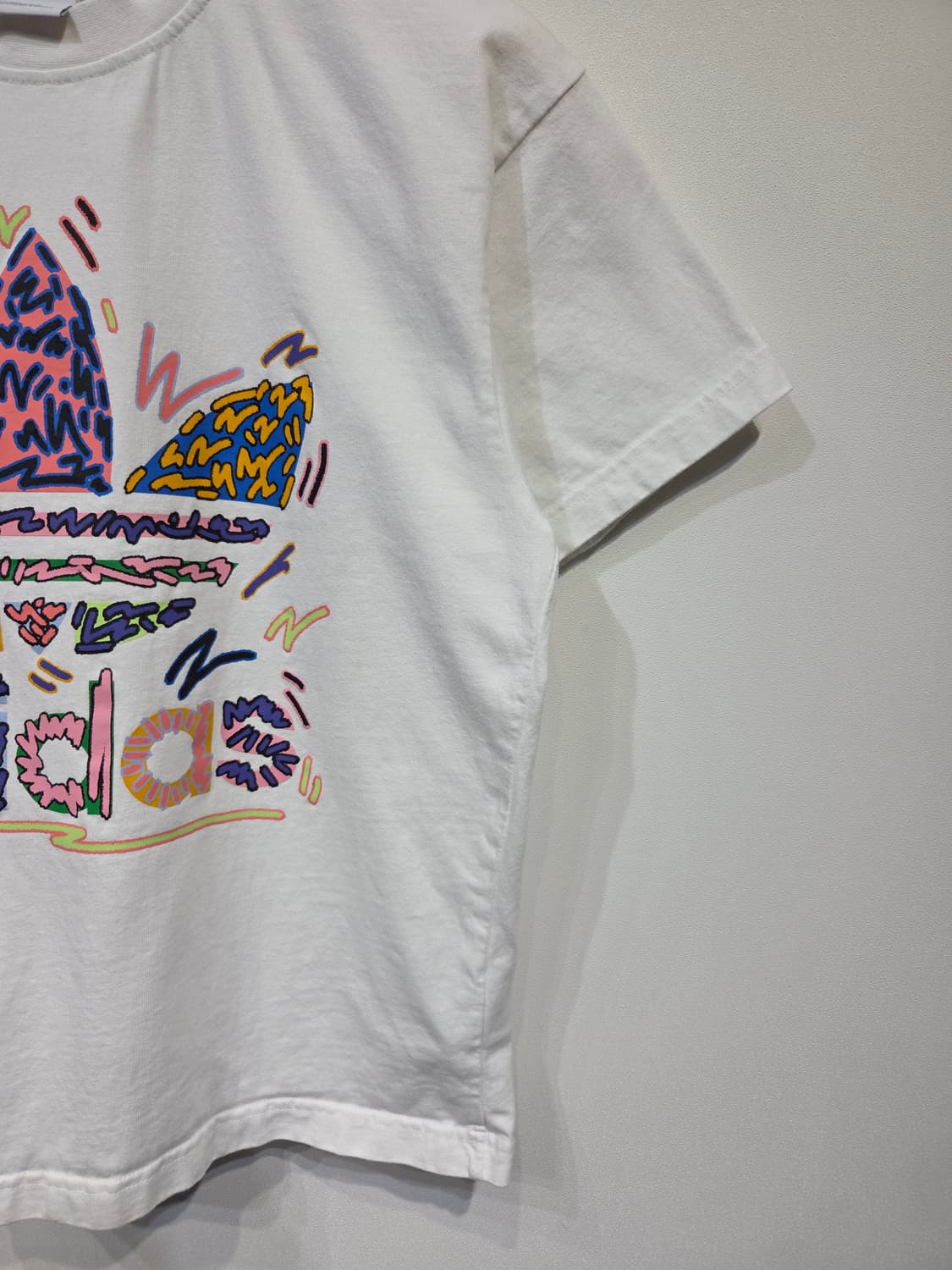 아디다스 러브 유나이츠 트레포일 반팔 티셔츠 상품이미지5