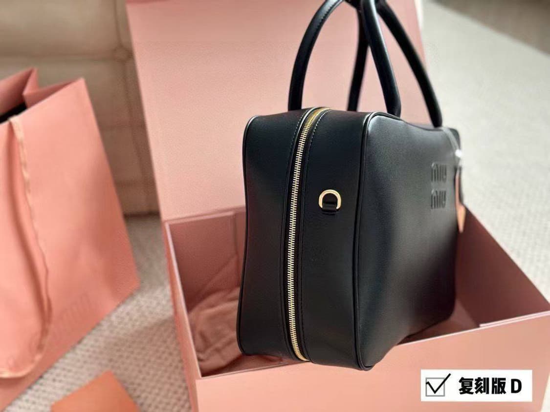 미우미우(Miu Miu) '보(Beau) 토트백 상품이미지9