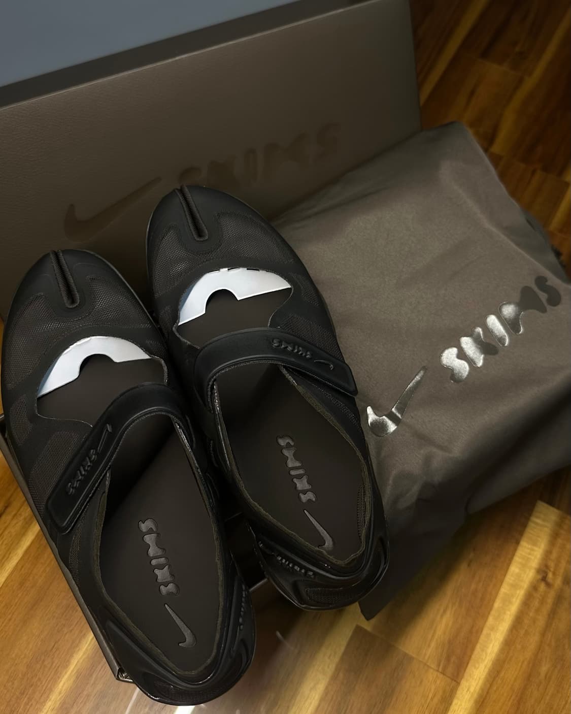 NikeSIMS 나이키스킴스 리프트매쉬 리미티드에디션 벨벳브라운 US6 상품이미지1