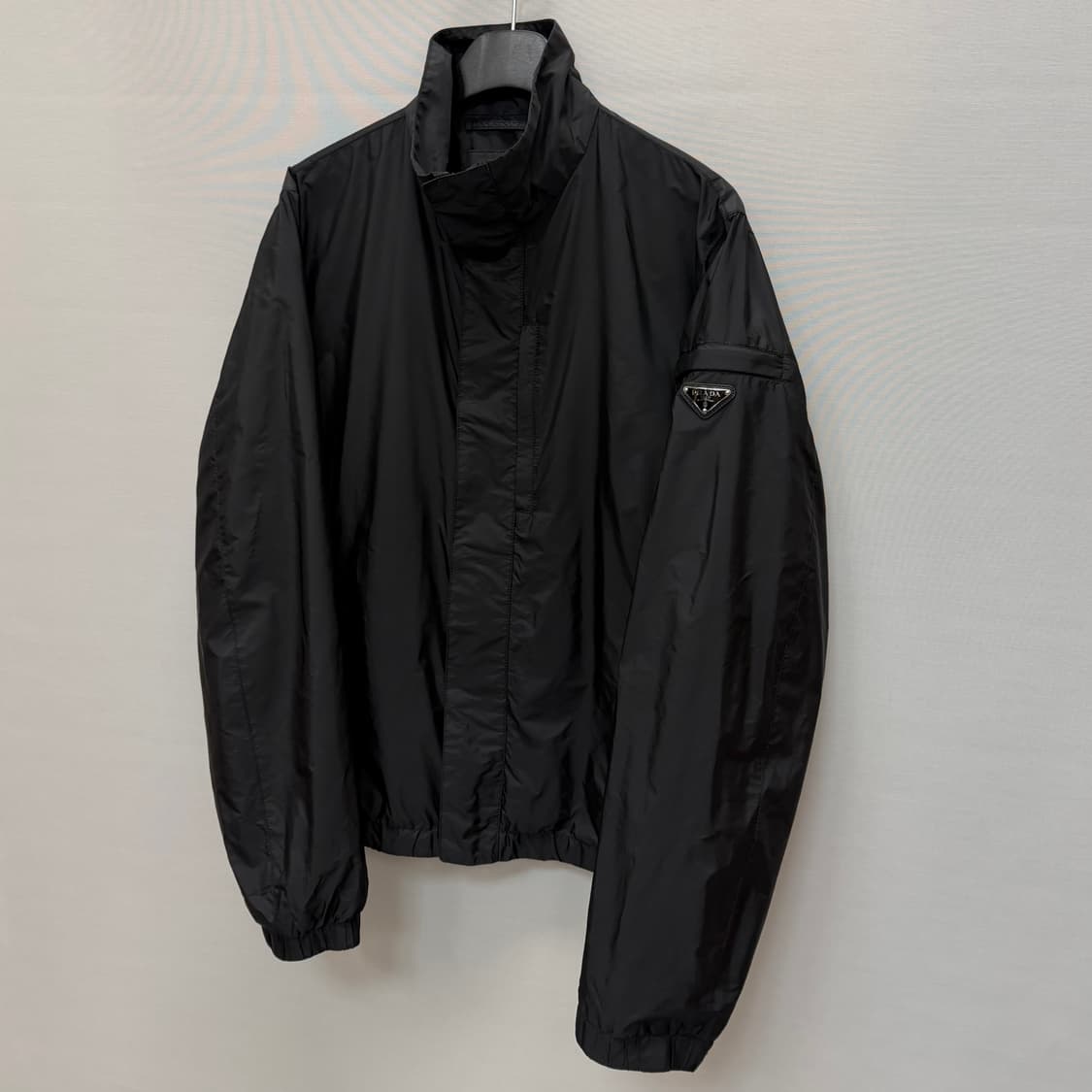 프라다 삼각로고 리나일론 바람막이 자켓( 50 ) 상품이미지3