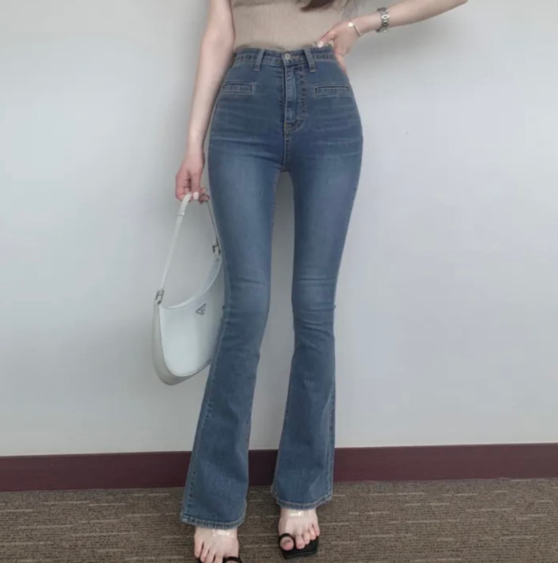 (새상품) 인생핏 하이웨스트 부츠컷 청바지 중청 S 상품이미지1